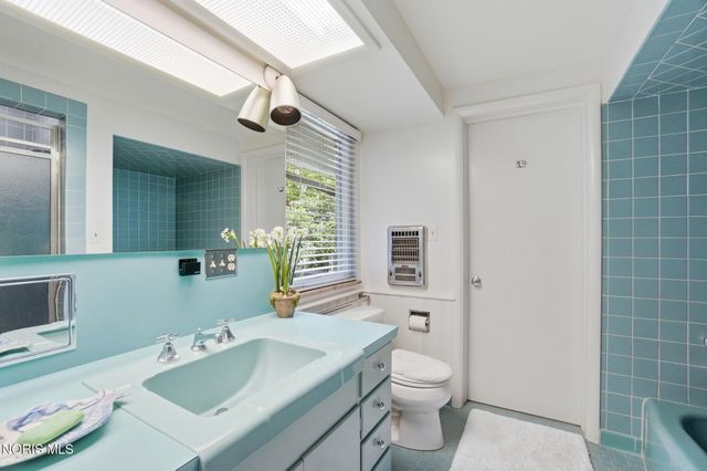 3751 Sulphur Spring Road, Ottawa Hills, OH 43606