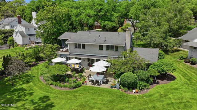 3751 Sulphur Spring Road, Ottawa Hills, OH 43606