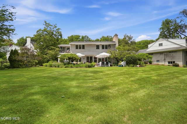 3751 Sulphur Spring Road, Ottawa Hills, OH 43606