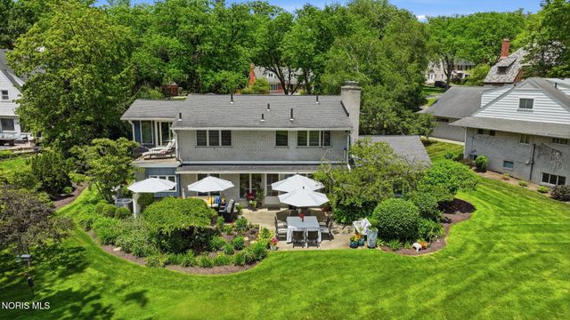 3751 Sulphur Spring Road, Ottawa Hills, OH 43606
