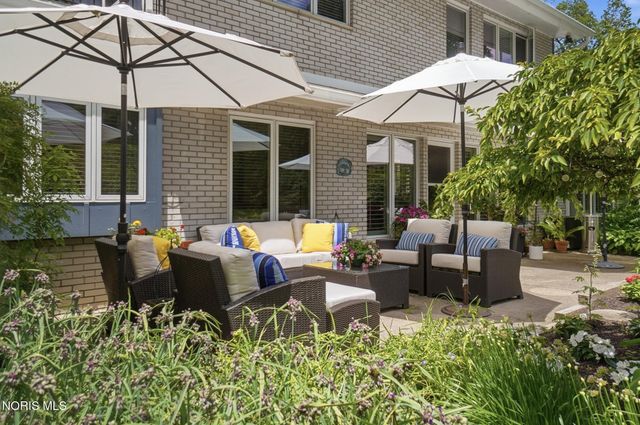3751 Sulphur Spring Road, Ottawa Hills, OH 43606