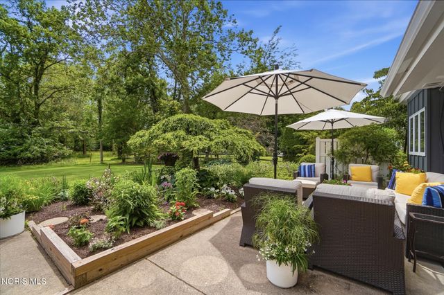 3751 Sulphur Spring Road, Ottawa Hills, OH 43606