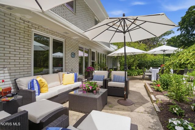 3751 Sulphur Spring Road, Ottawa Hills, OH 43606