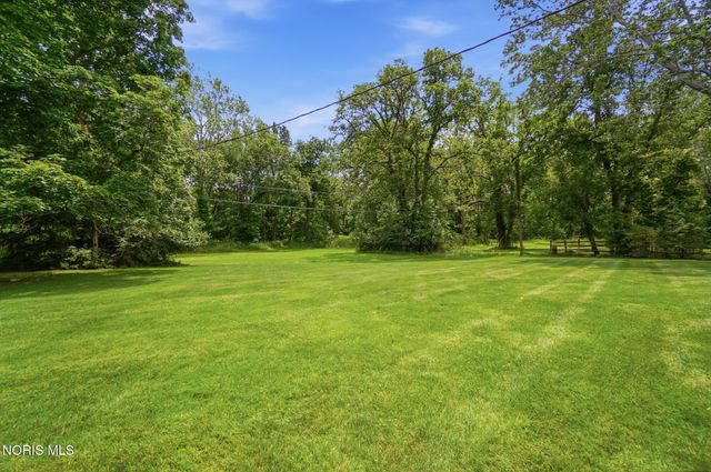 3751 Sulphur Spring Road, Ottawa Hills, OH 43606