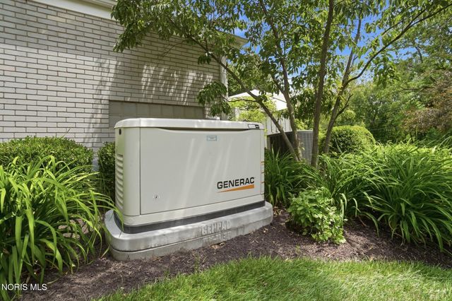 3751 Sulphur Spring Road, Ottawa Hills, OH 43606