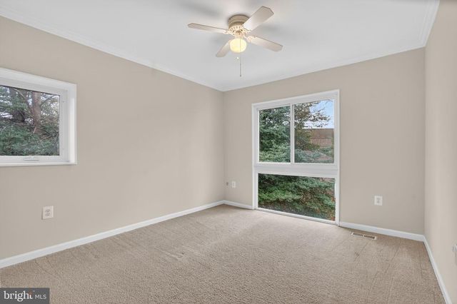 3052 SUGAR LN, Vienna, VA 22181