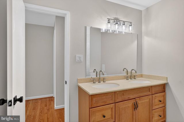 3052 SUGAR LN, Vienna, VA 22181