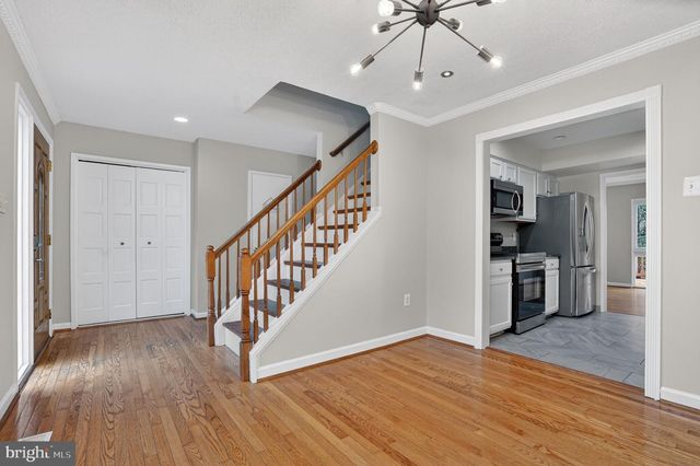 3052 SUGAR LN, Vienna, VA 22181