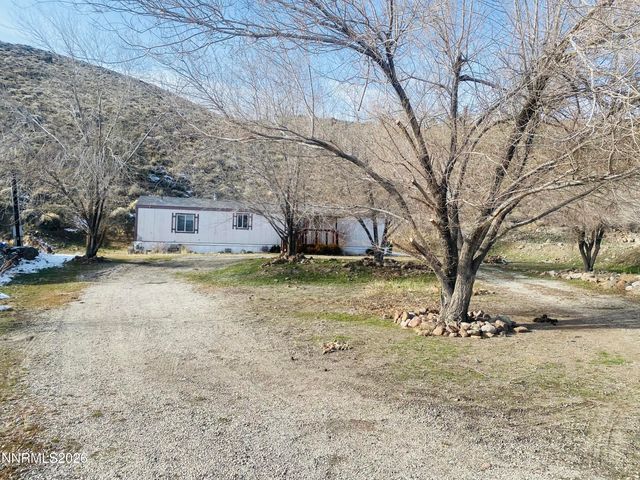 305 A Grosh Avenue, Dayton, NV 89403