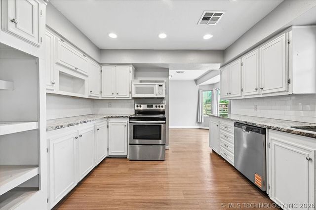 12301 S 88th East Avenue, Bixby, OK 74008