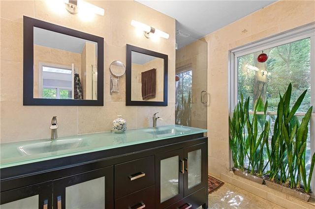 1232 Bernadette Lane NE, Atlanta, GA 30329