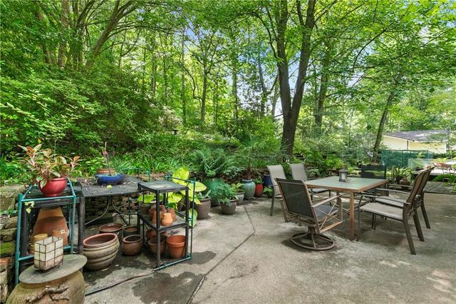 1232 Bernadette Lane NE, Atlanta, GA 30329