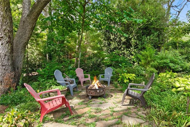 1232 Bernadette Lane NE, Atlanta, GA 30329