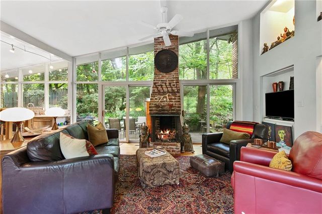 1232 Bernadette Lane NE, Atlanta, GA 30329