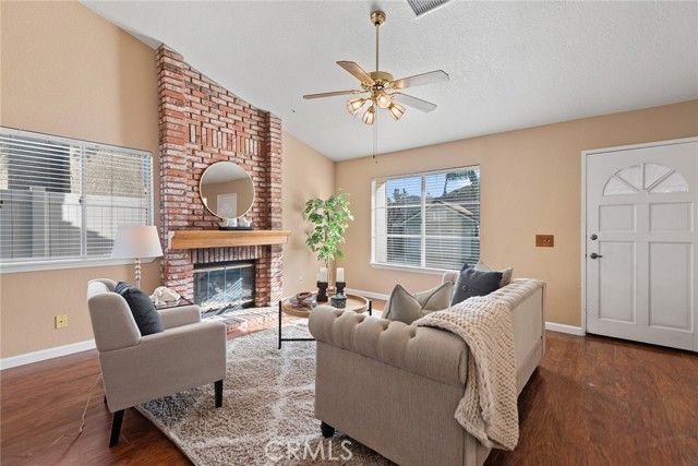 579 Stoney Peak Court, Simi Valley, CA 93065