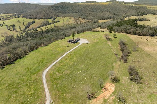 11400 NC 3700, Western Grove, AR 72685
