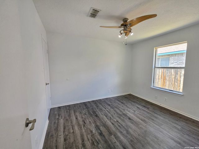 8423 Branch Hollow, Universal City, TX 78148