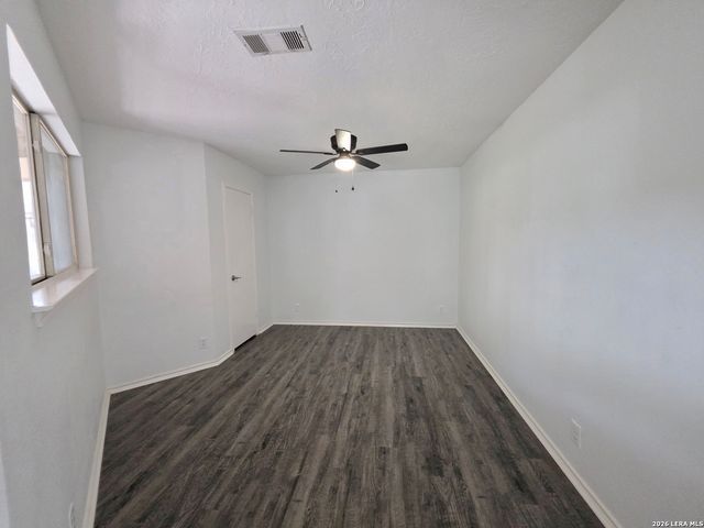8423 Branch Hollow, Universal City, TX 78148