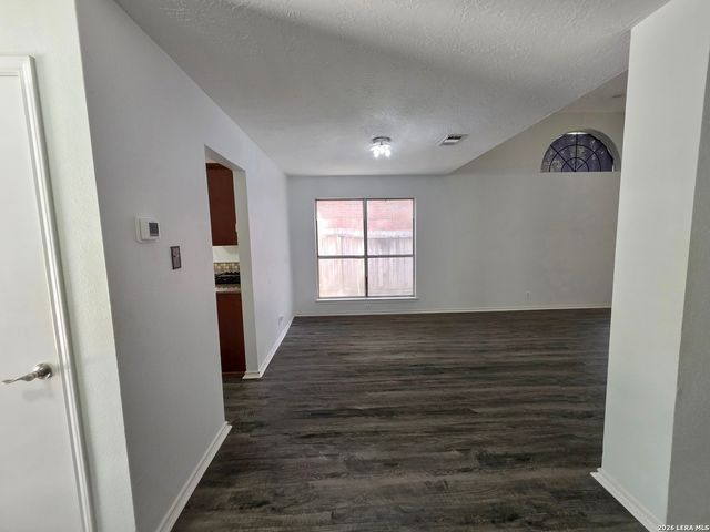 8423 Branch Hollow, Universal City, TX 78148
