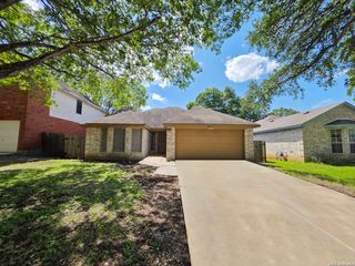 8423 Branch Hollow, Universal City, TX 78148