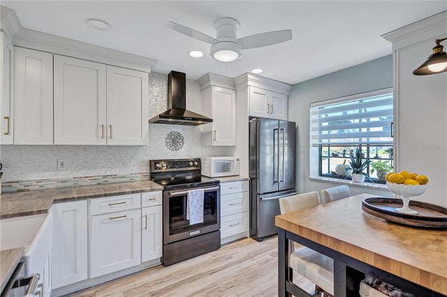 3390 STONEHAVEN COURT W A, Palm Harbor, FL 34684