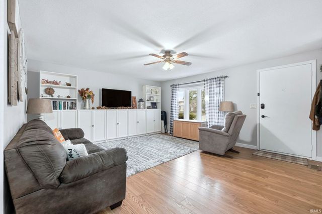 22036 Ash Street, Woodburn, IN 46797