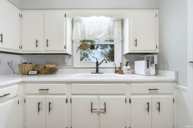 22036 Ash Street, Woodburn, IN 46797