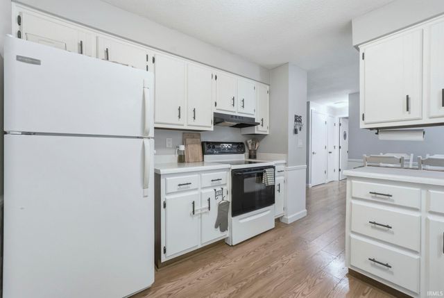 22036 Ash Street, Woodburn, IN 46797