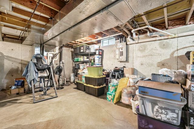 22036 Ash Street, Woodburn, IN 46797