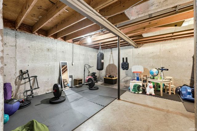 22036 Ash Street, Woodburn, IN 46797