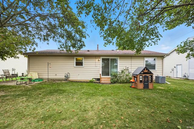 22036 Ash Street, Woodburn, IN 46797