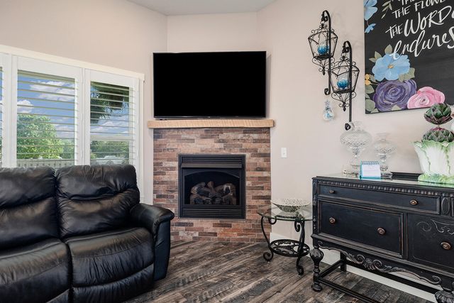 1500 E Silo Ridge Drive, Ozark, MO 65721