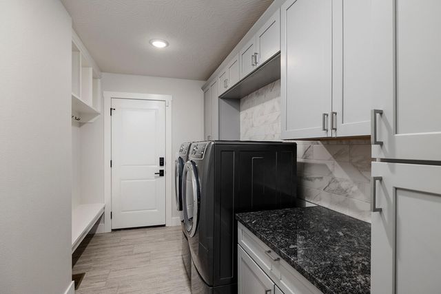 1500 E Silo Ridge Drive, Ozark, MO 65721