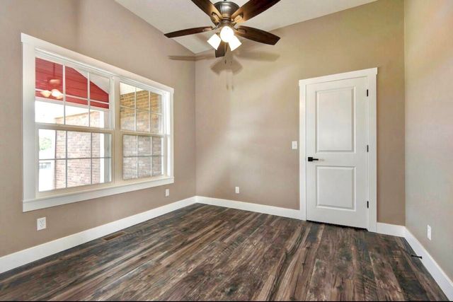 1500 E Silo Ridge Drive, Ozark, MO 65721