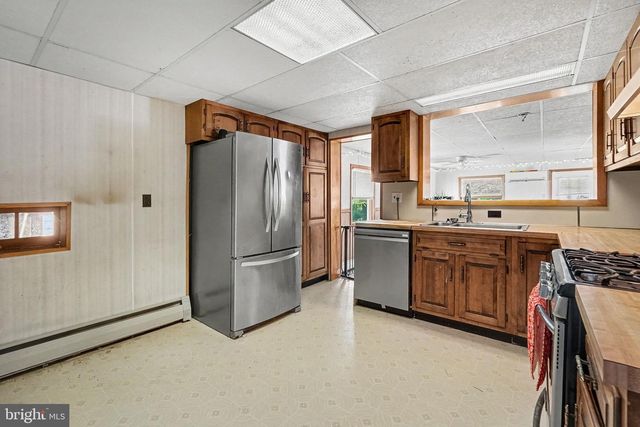 4609 MARBLEHEAD ST, Harrisburg, PA 17109
