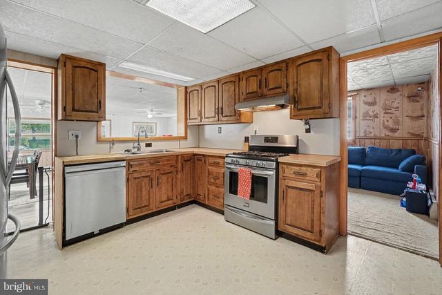 4609 MARBLEHEAD ST, Harrisburg, PA 17109