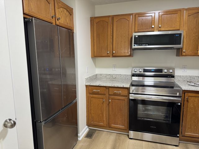 445 Market St, Clarksville, TN 37042