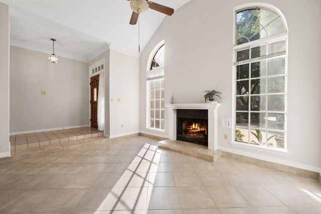 3007 Creek Manor Drive, Kingwood, TX 77339