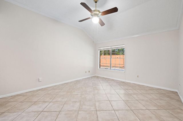 3007 Creek Manor Drive, Kingwood, TX 77339