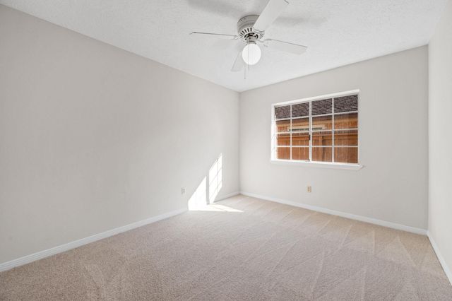 3007 Creek Manor Drive, Kingwood, TX 77339