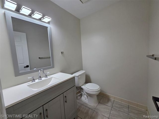 43441 Cape Drive, Sterling Heights, MI 48313