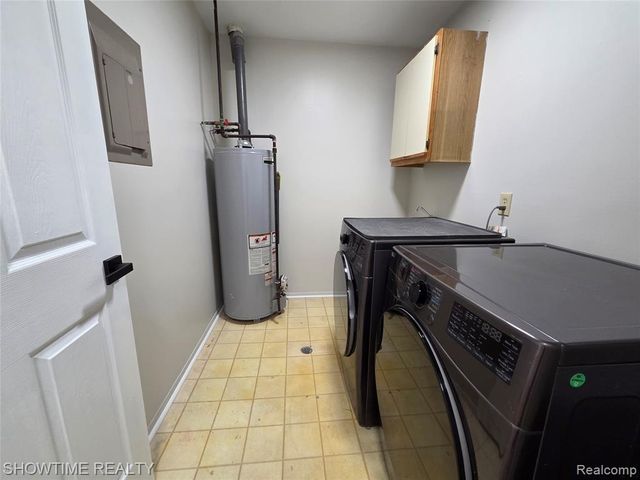 43441 Cape Drive, Sterling Heights, MI 48313