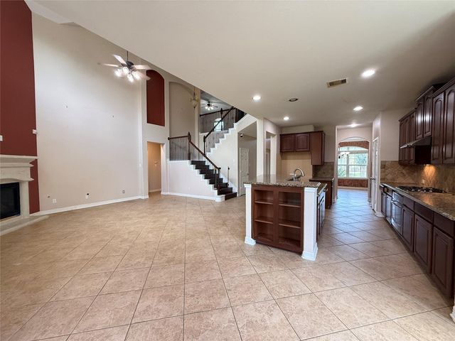 12503 Peppercreek Ln, Pearland, TX 77584