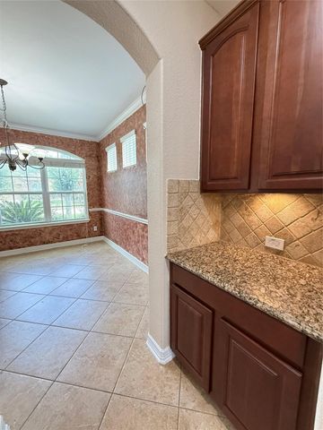 12503 Peppercreek Ln, Pearland, TX 77584