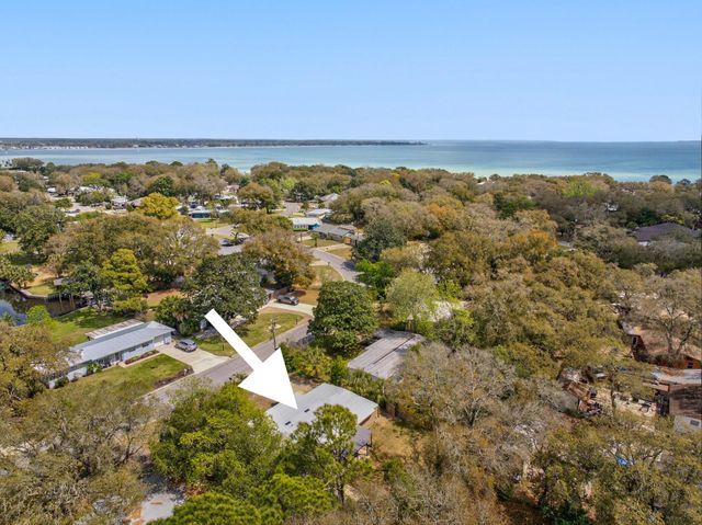 361 NE Gardner Drive, Fort Walton Beach, FL 32548