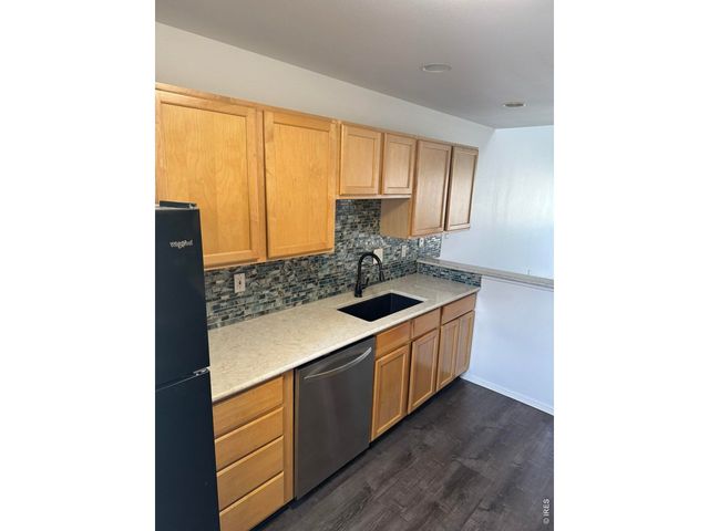 2155 Meadow Ct, Longmont, CO 80501