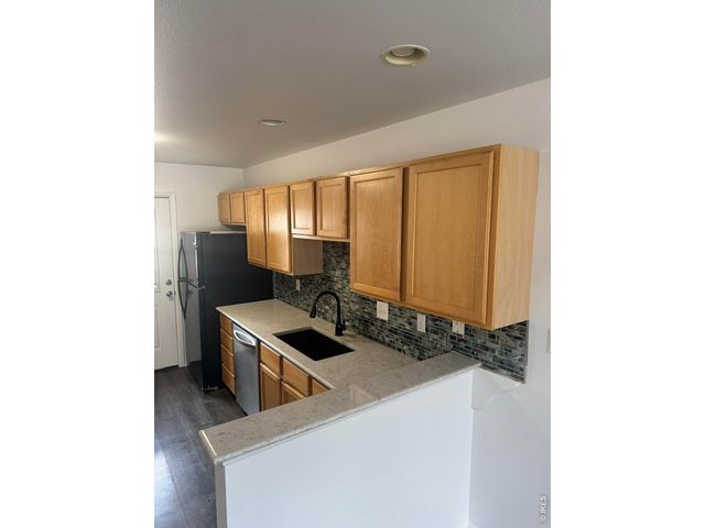 2155 Meadow Ct, Longmont, CO 80501