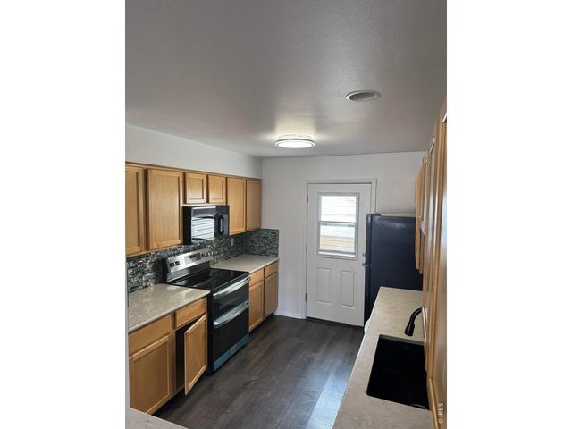 2155 Meadow Ct, Longmont, CO 80501