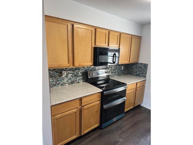 2155 Meadow Ct, Longmont, CO 80501