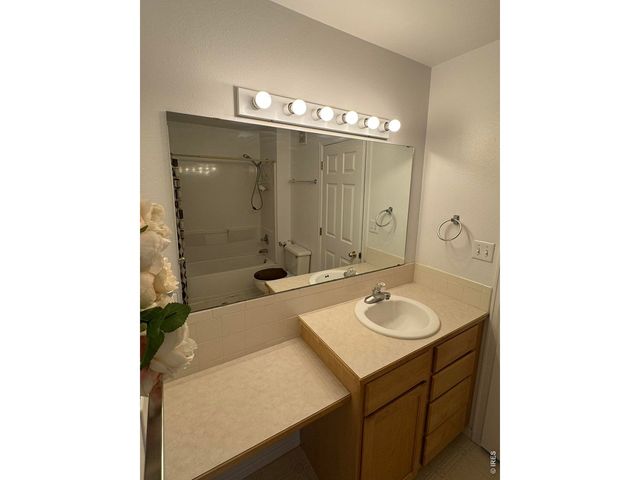 2155 Meadow Ct, Longmont, CO 80501